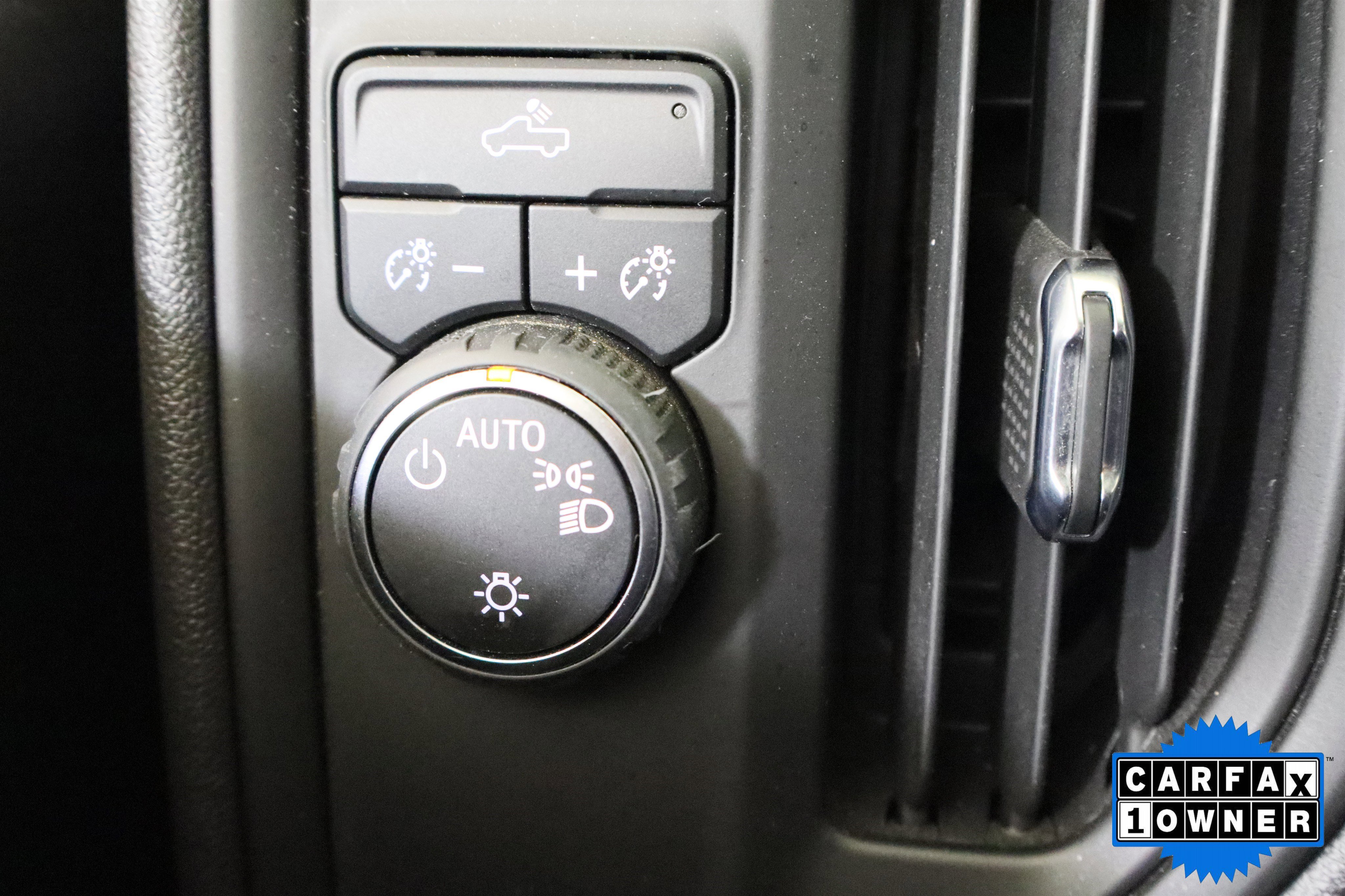 Used 2025 Chevrolet Silverado 1500 W/T RWD image 30