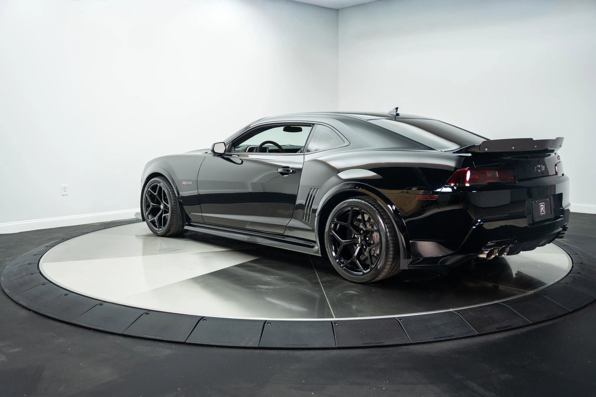 Used 2015 Chevrolet Camaro Z/28 image 4