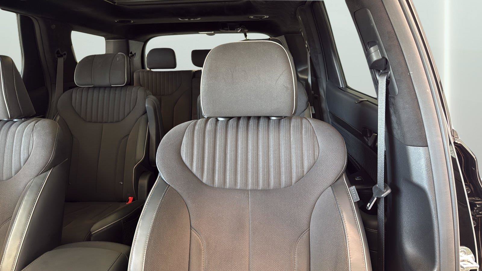 Used 2025 Hyundai Palisade Calligraphy AWD/4WD image 33