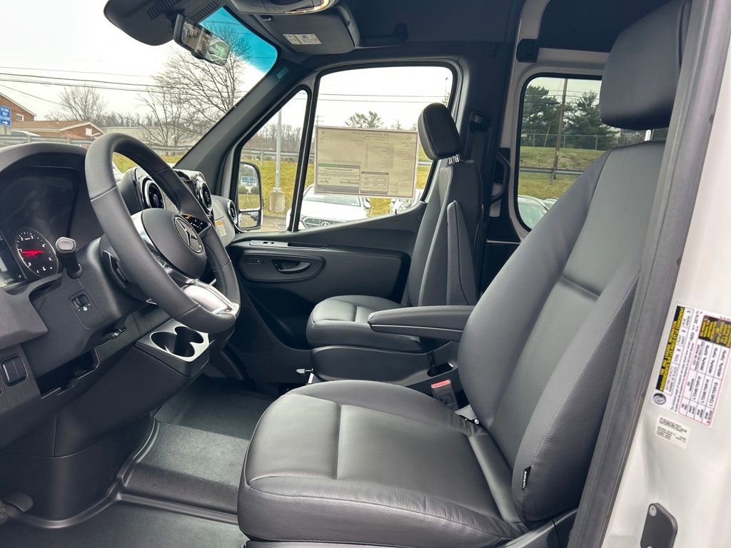 New 2026 Mercedes-Benz Sprinter 2500 image 9