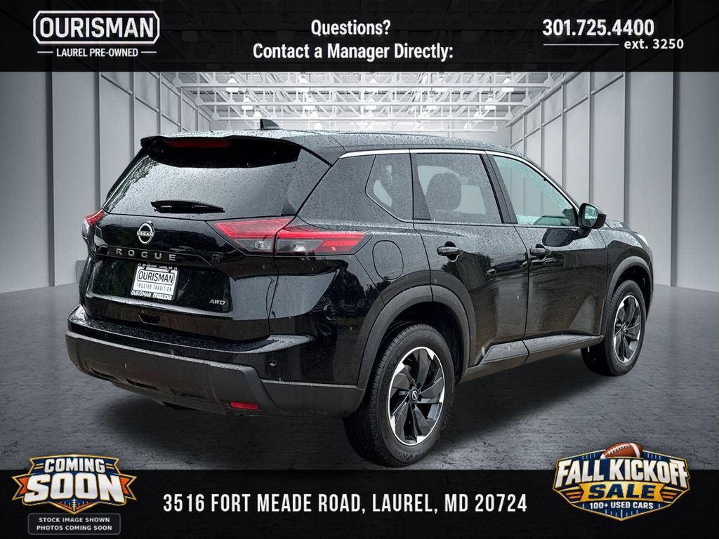 Used 2025 Nissan Rogue SV AWD/4WD image 2