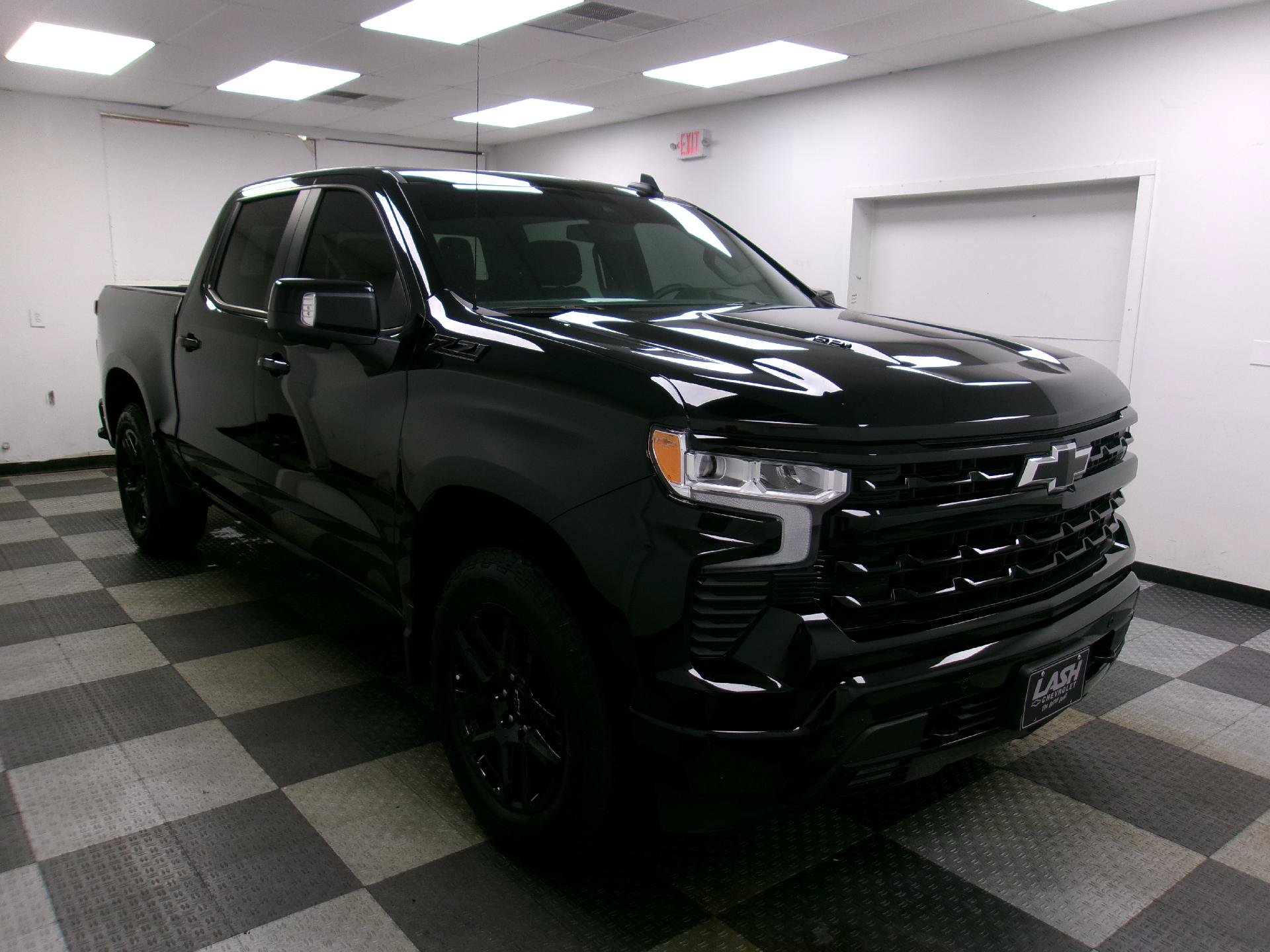 Used 2024 Chevrolet Silverado 1500 RST w/ Convenience Package II AWD/4WD image 16