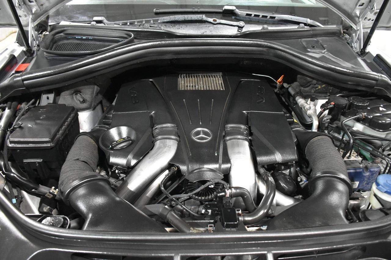 Used 2013 Mercedes-Benz GL 450 4MATIC w/ Premium 1 Pkg image 8