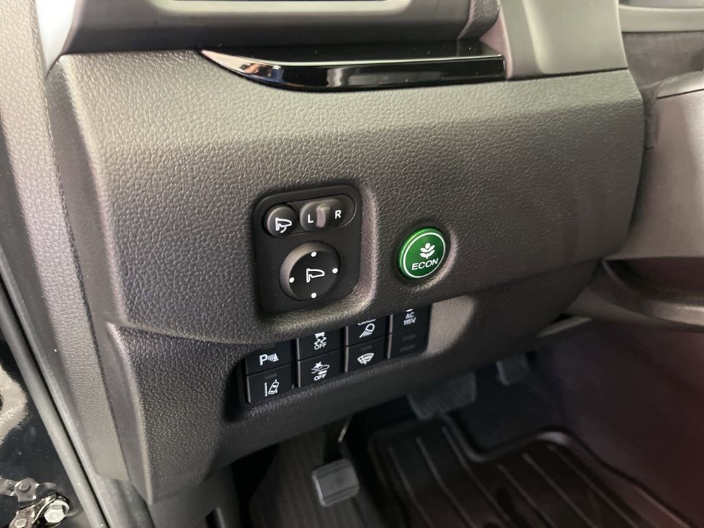 Certified 2025 Honda Ridgeline Black Edition image 23