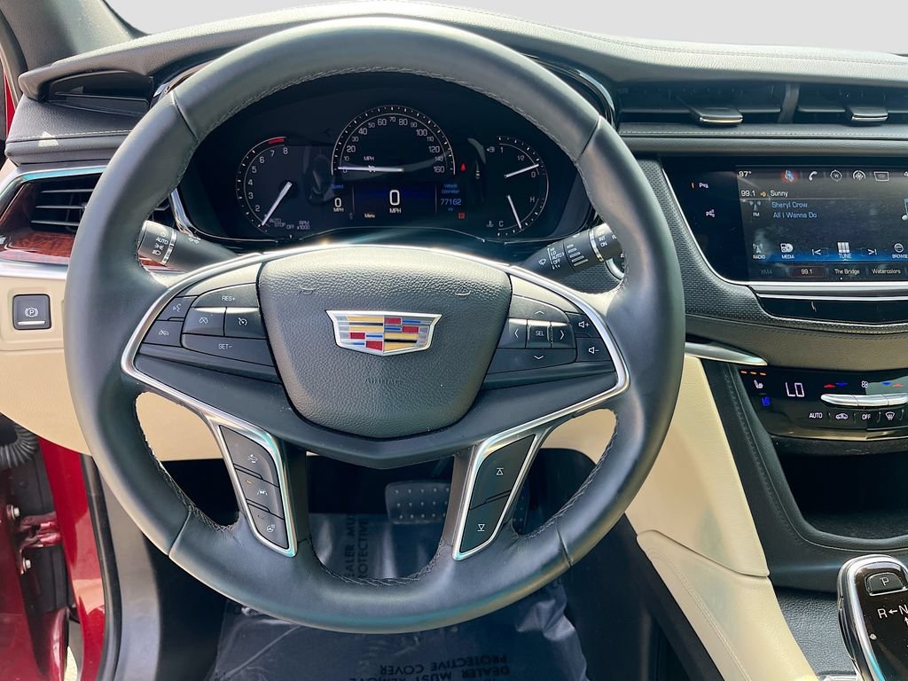 Used 2017 Cadillac XT5 Premium Luxury w/ Driver Assist Package FWD image 11