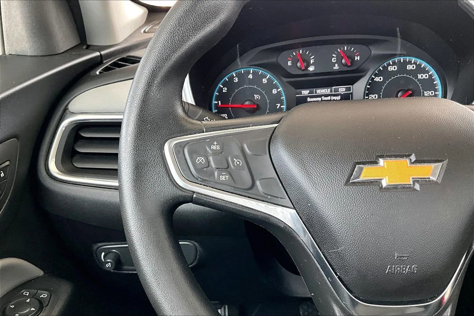 Used 2018 Chevrolet Equinox LS FWD image 10