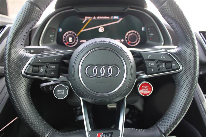 Used 2018 Audi R8 V10 w/ Carbon Exterior Package image 39