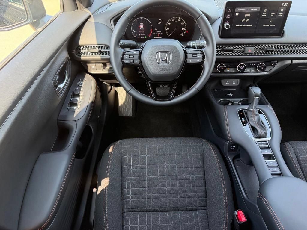 Used 2027 Honda HR-V Sport image 9