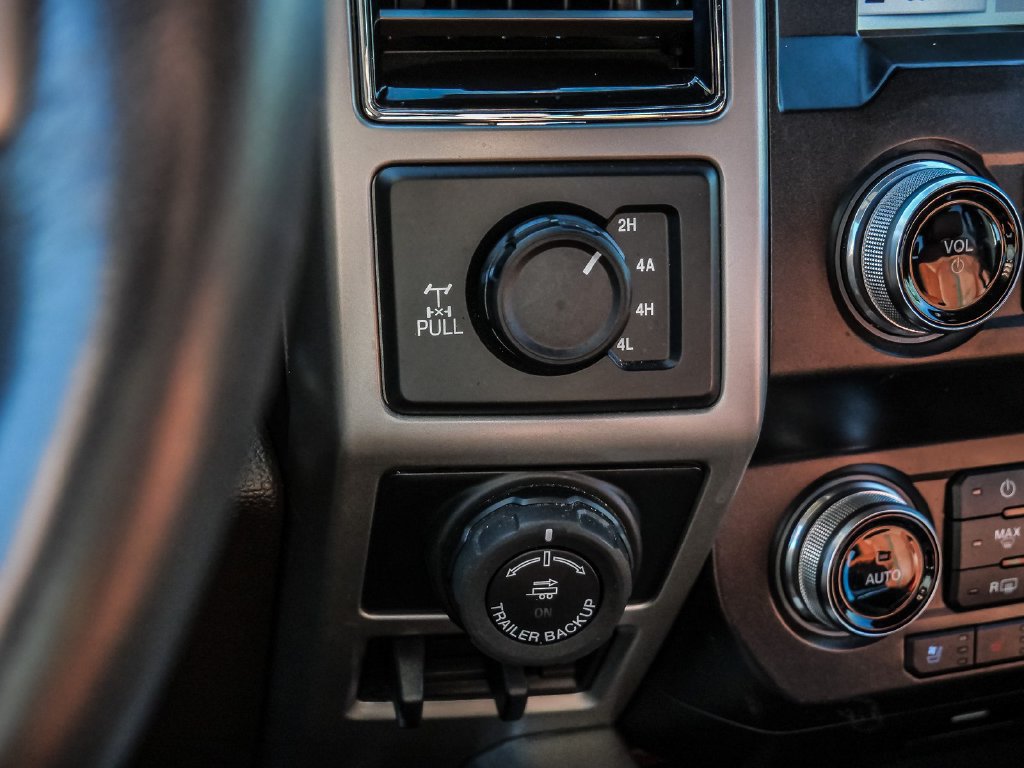 Used 2019 Ford F150 King Ranch w/ Equipment Group 601A Luxury AWD/4WD image 40