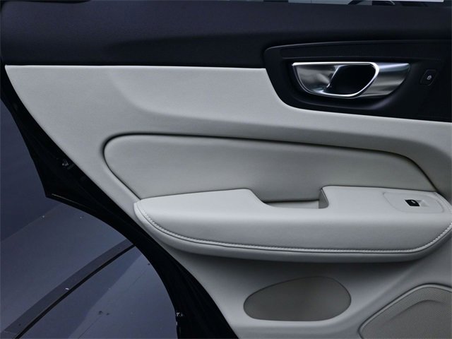 Used 2025 Volvo XC60 B5 Plus w/ Protection Package Premier image 24