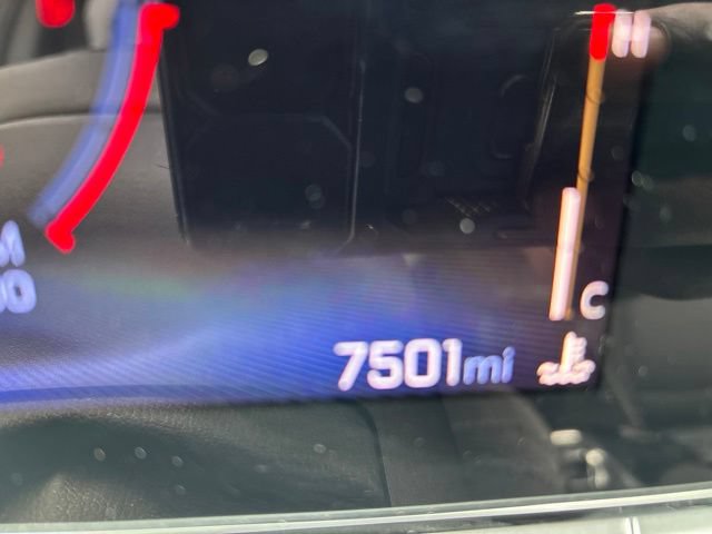 Used 2025 Chevrolet Trax LT w/ Sunroof Package FWD image 21