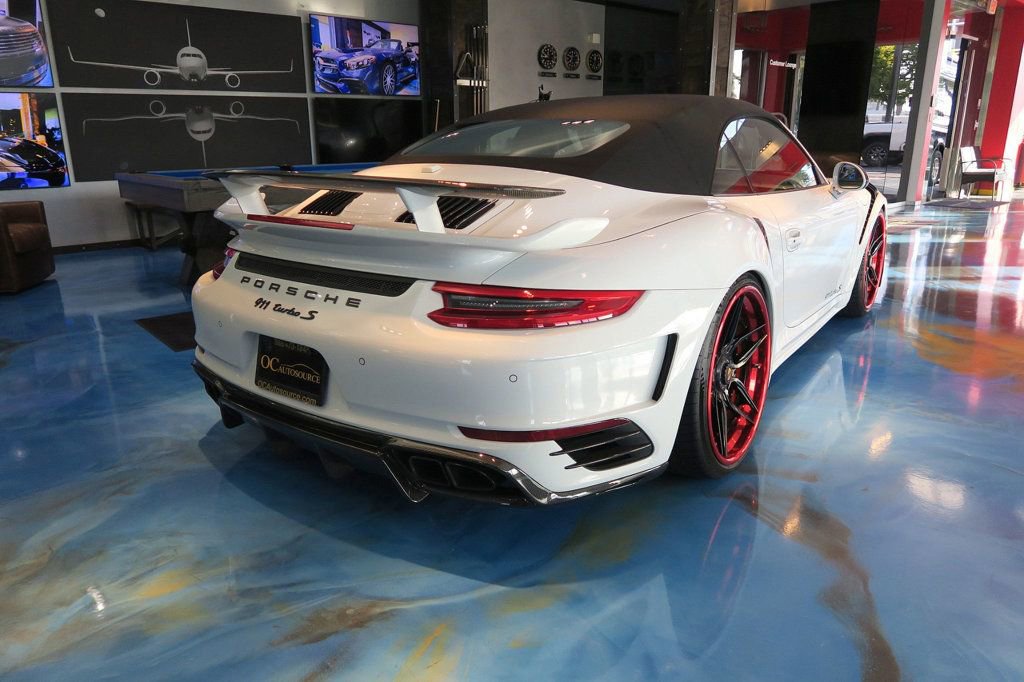 Used 2015 Porsche 911 Turbo S image 44