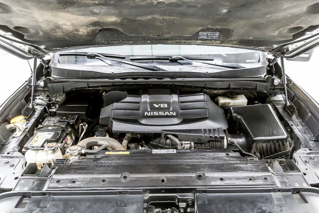 Used 2018 Nissan Titan PRO-4X w/ Pro-4x Convenience Package AWD/4WD image 39