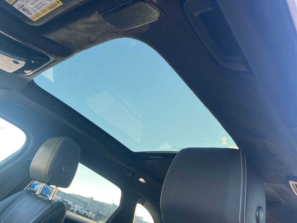 Used 2023 Land Rover Range Rover Velar R-Dynamic S image 79