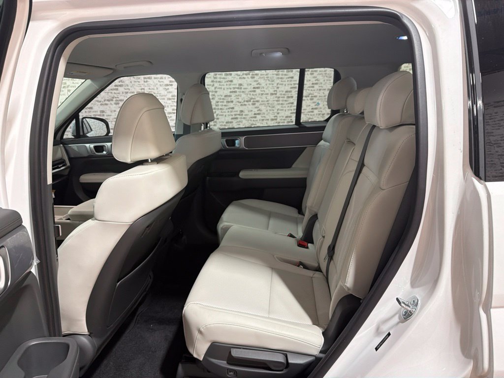 Certified 2026 Hyundai Santa Fe SEL FWD image 18