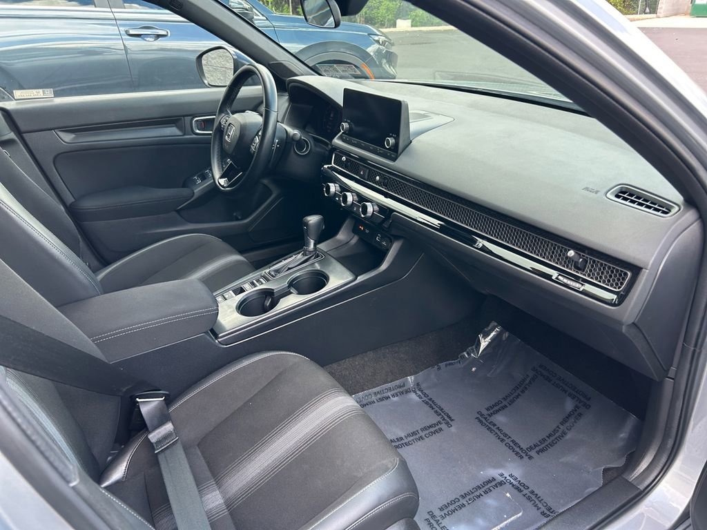 Used 2023 Honda Civic Sport image 16
