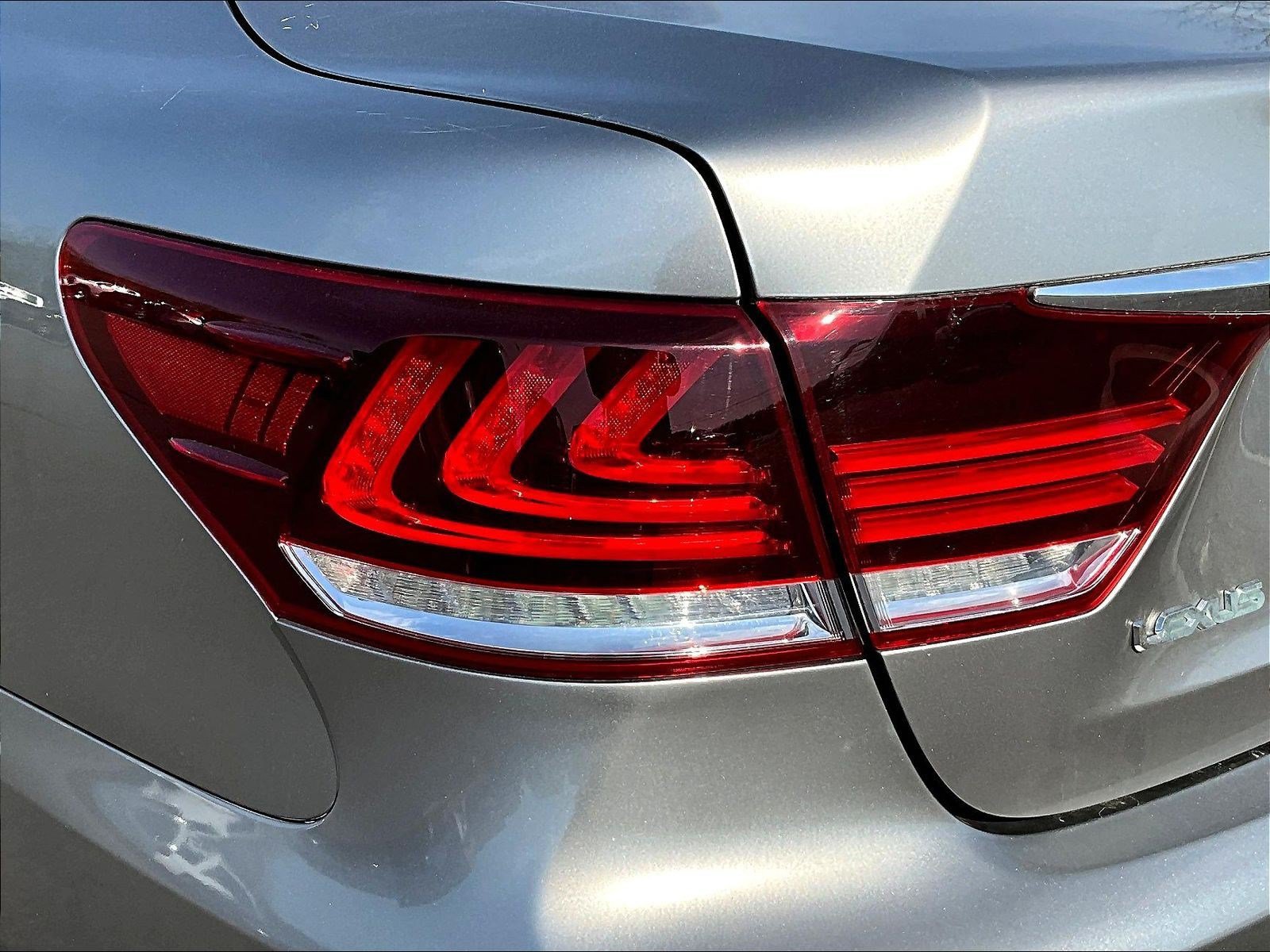 Used 2017 Lexus LS 460 AWD w/ Comfort Package image 22