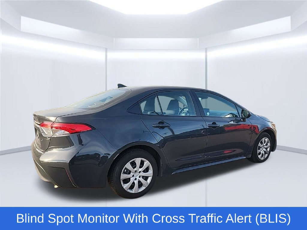 Used 2025 Toyota Corolla LE FWD image 3