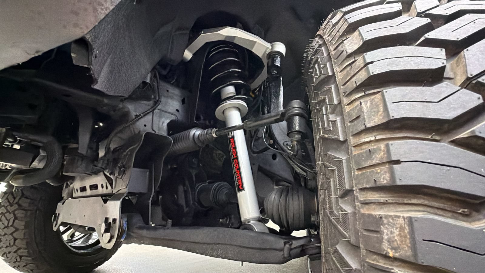 Used 2025 Chevrolet Silverado 1500 RST w/ Convenience Package II AWD/4WD image 16