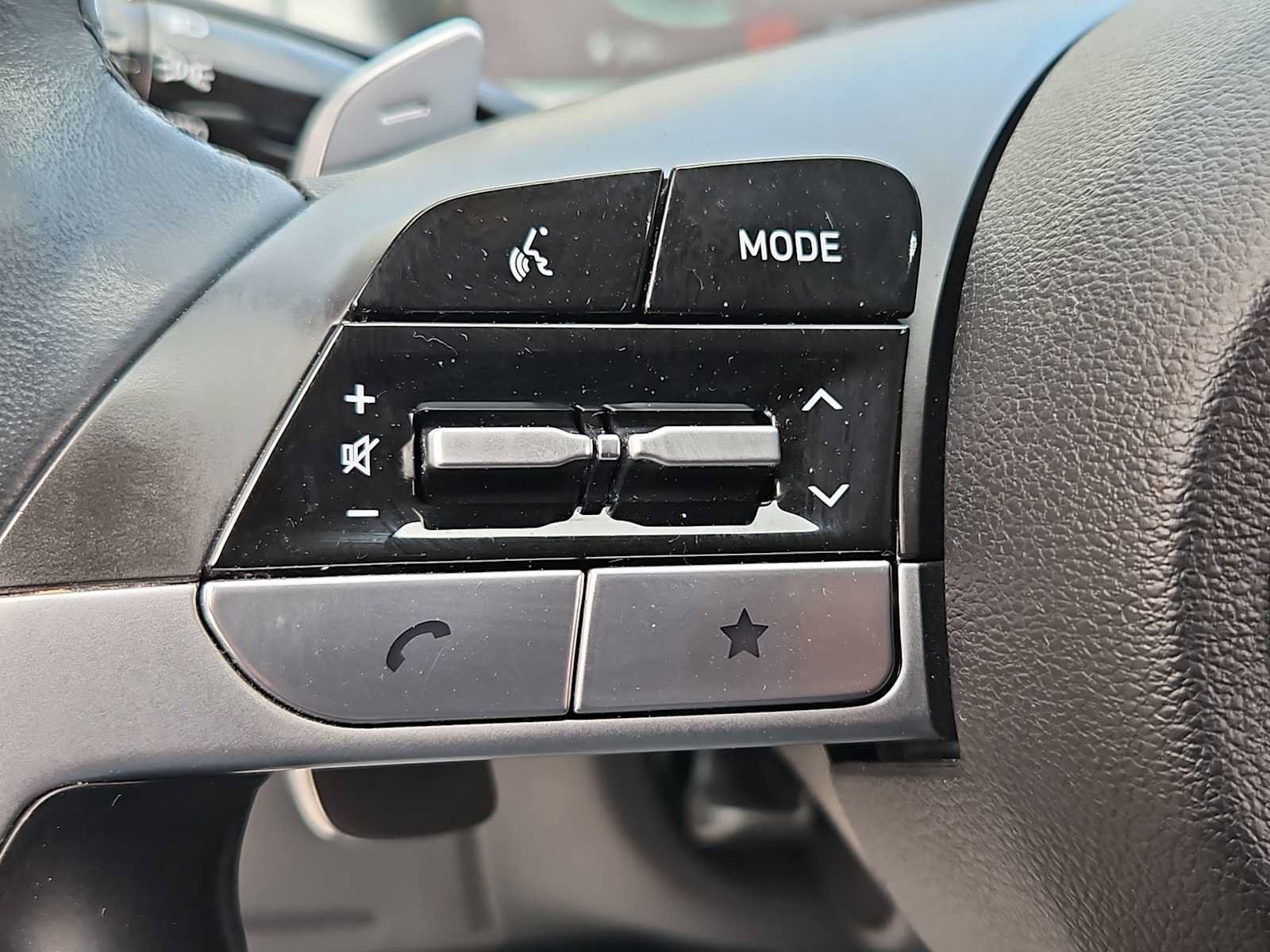 Certified 2024 Hyundai Tucson Limited FWD image 23