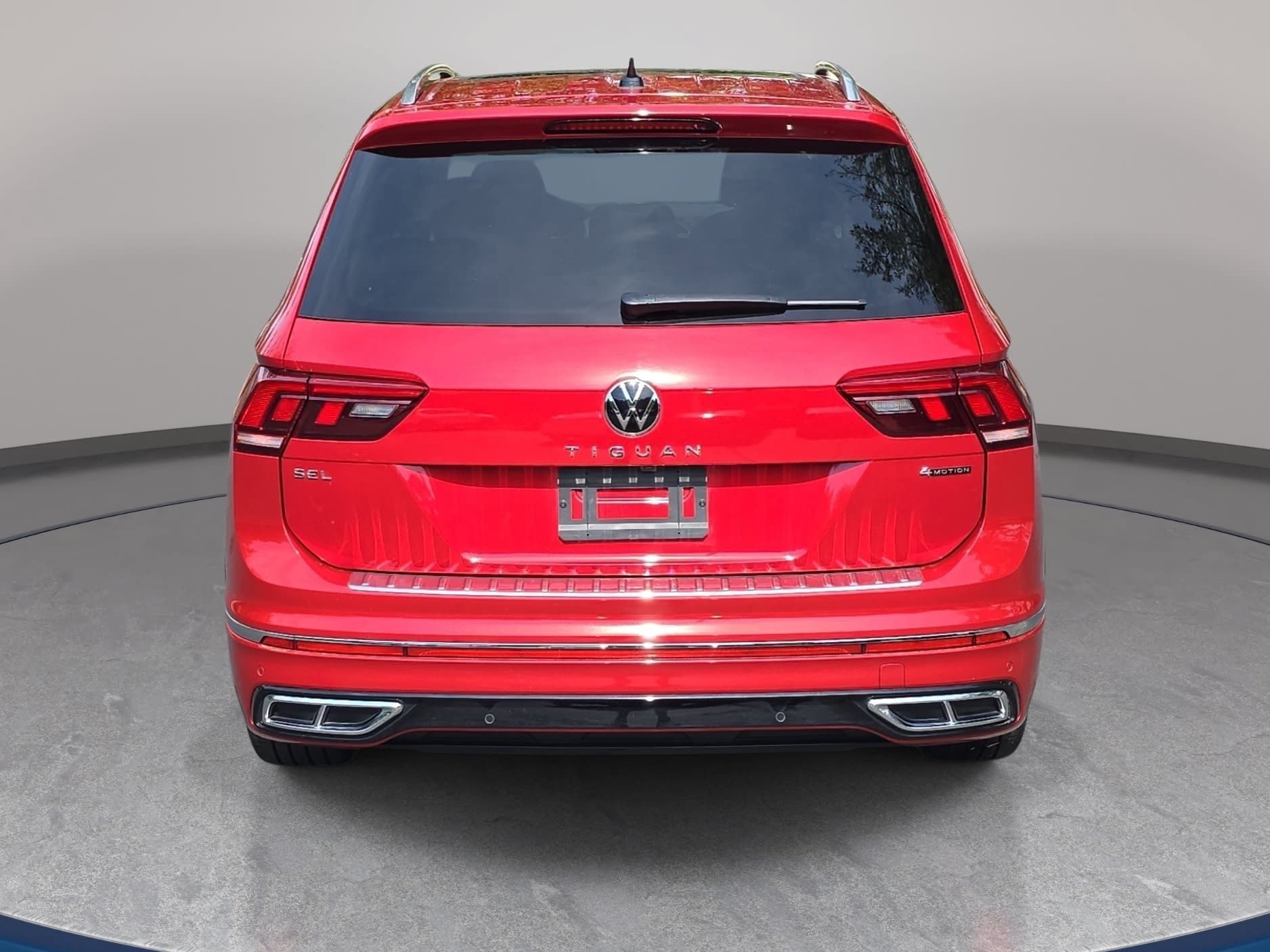 Certified 2024 Volkswagen Tiguan SEL R-Line AWD/4WD image 6