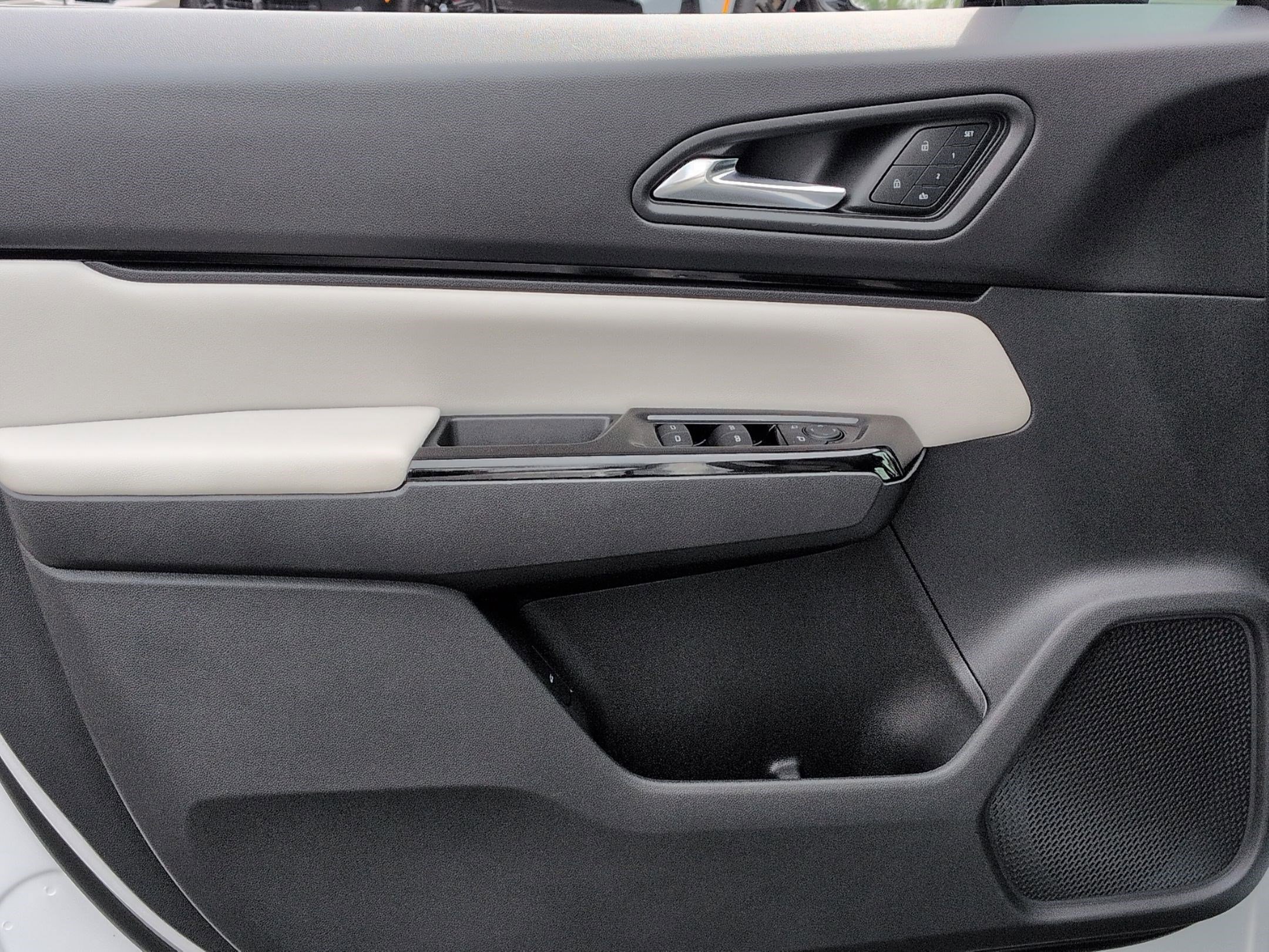 Used 2025 Honda Prologue Touring image 14