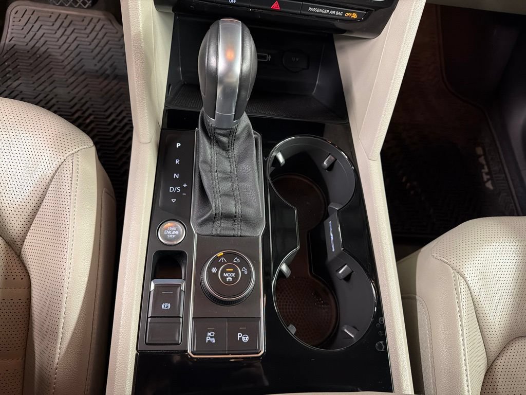 Used 2019 Volkswagen Atlas SEL Premium AWD/4WD image 16