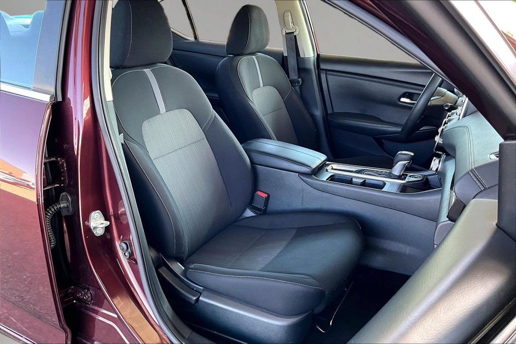 Used 2024 Nissan Sentra SV FWD image 28