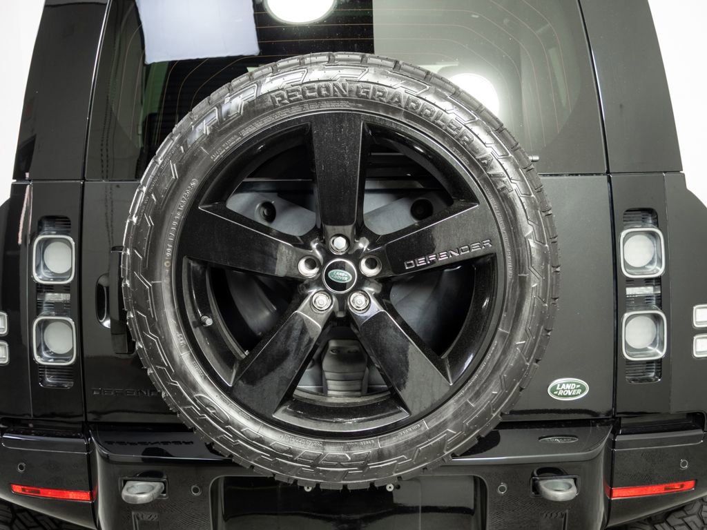 Used 2023 Land Rover Defender 110 X AWD/4WD image 37