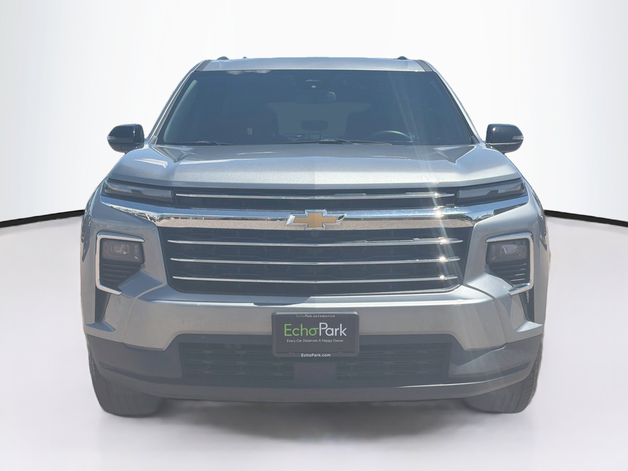Used 2025 Chevrolet Traverse LT AWD/4WD image 2