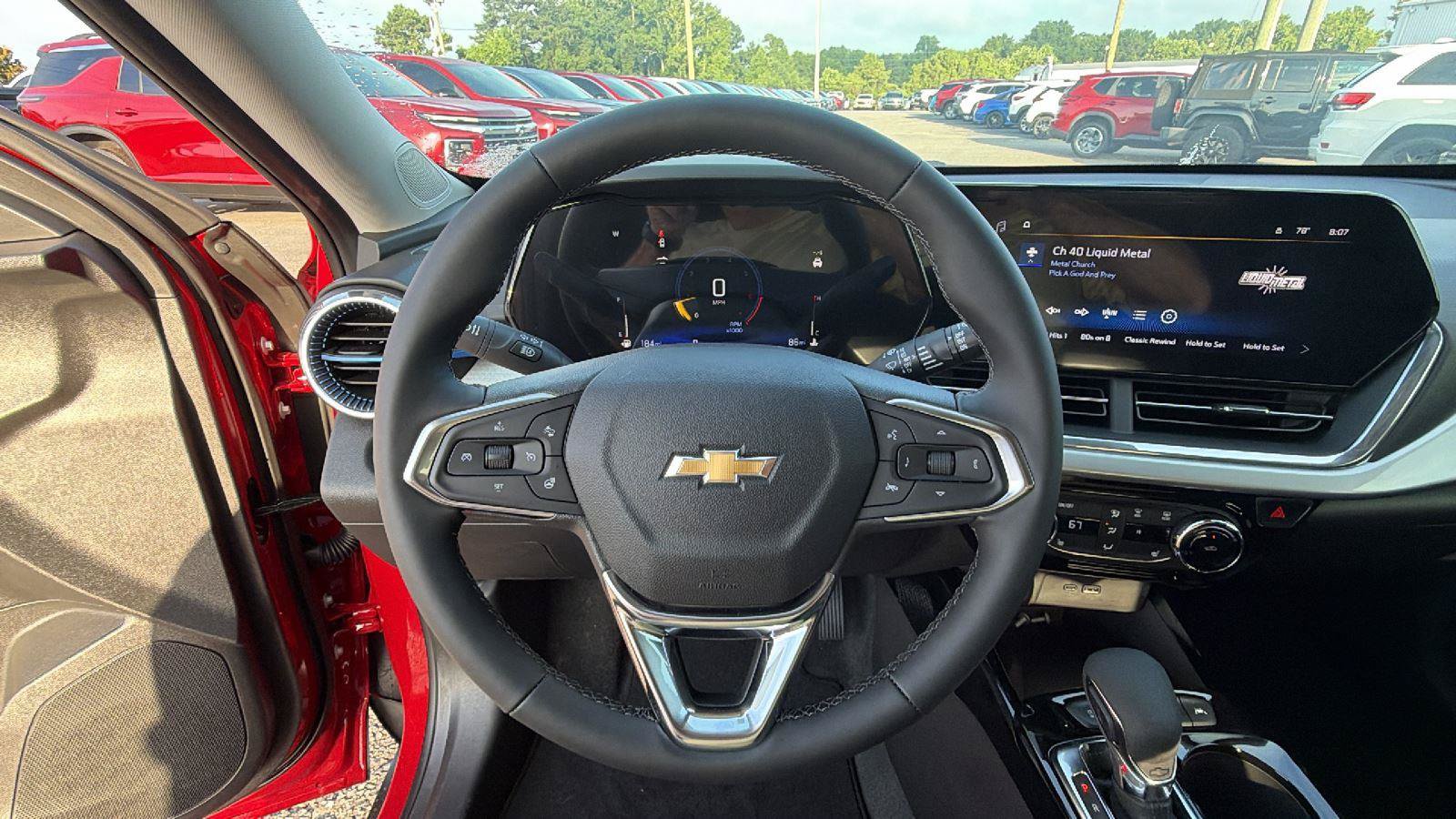 New 2026 Chevrolet Trax LT w/ Sunroof Package FWD image 21