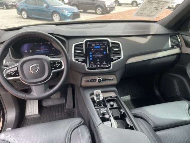 Used 2023 Volvo XC90 B6 Ultimate w/ Protection Package Premier image 18