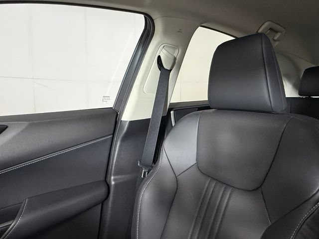 Used 2023 Lexus NX 250 FWD w/ Towing Package (2000 Lbs) image 17