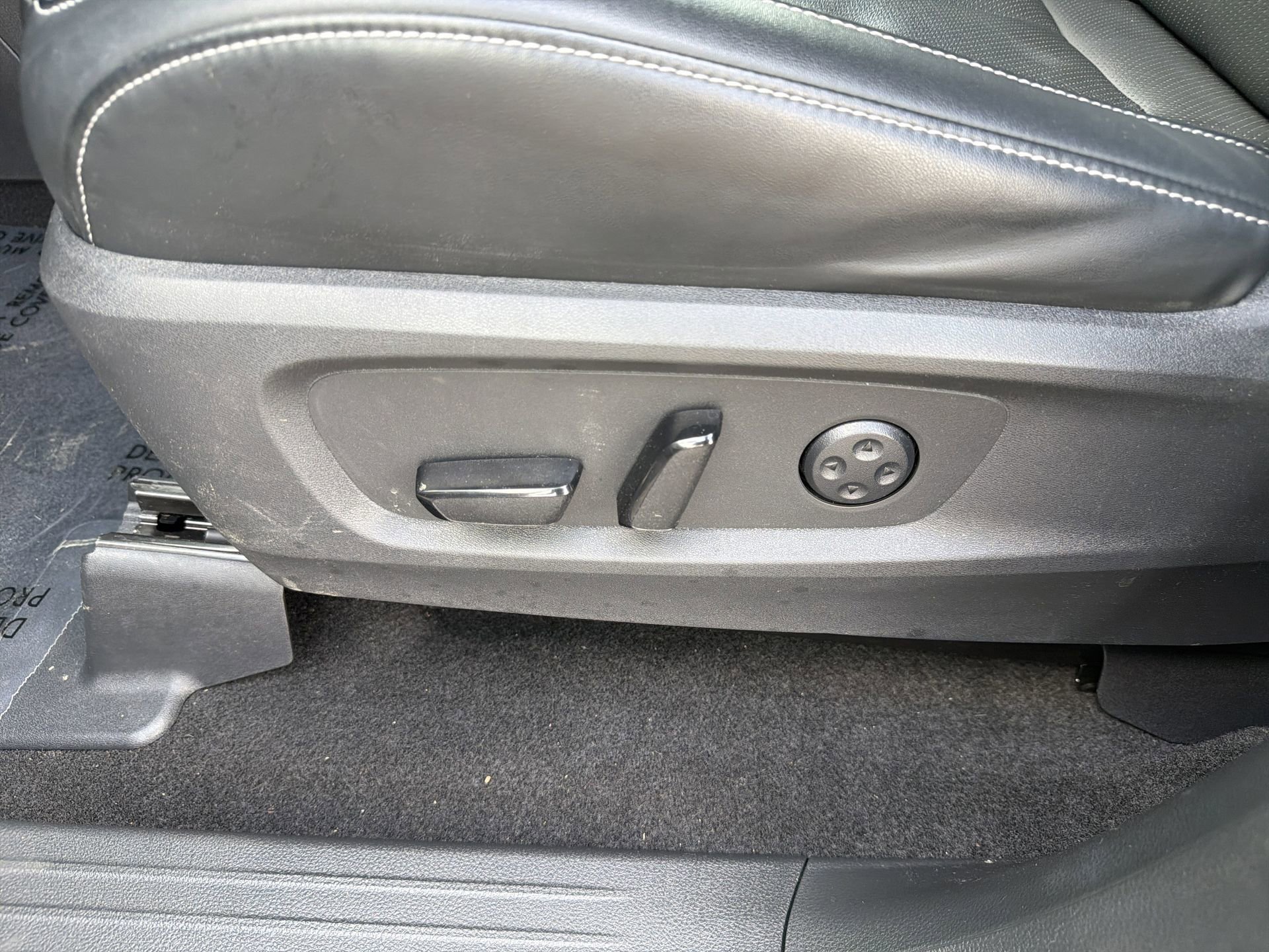 Used 2023 INFINITI QX60 Luxe w/ Performance Audio Package image 21