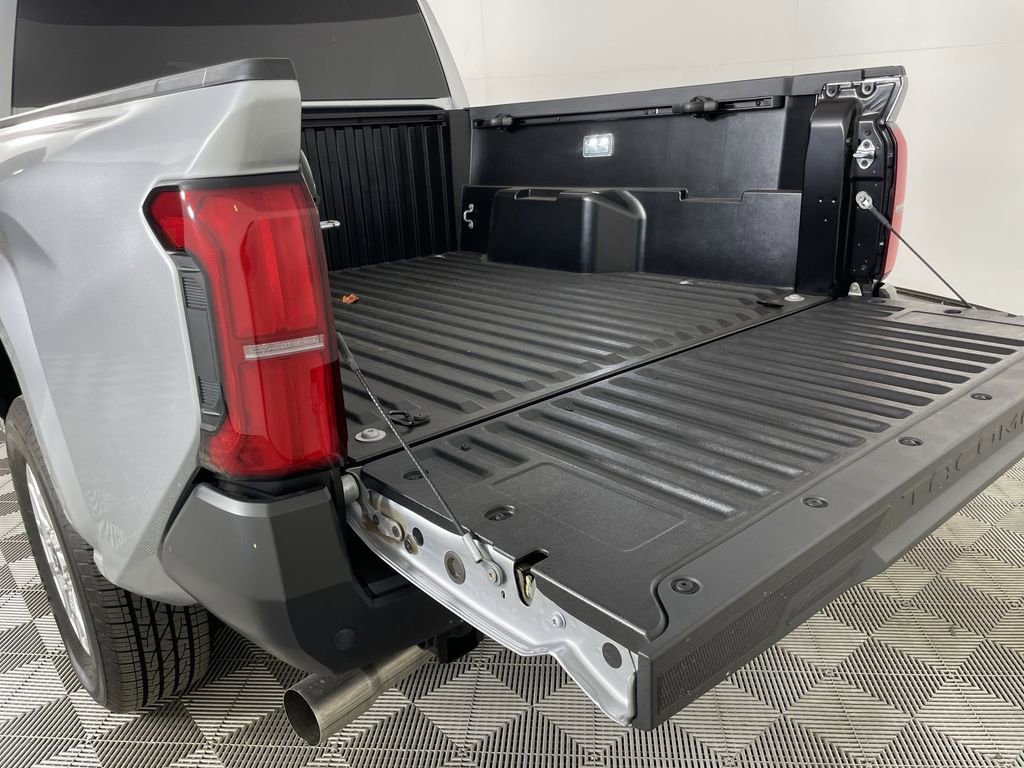 Used 2025 Toyota Tacoma SR image 25