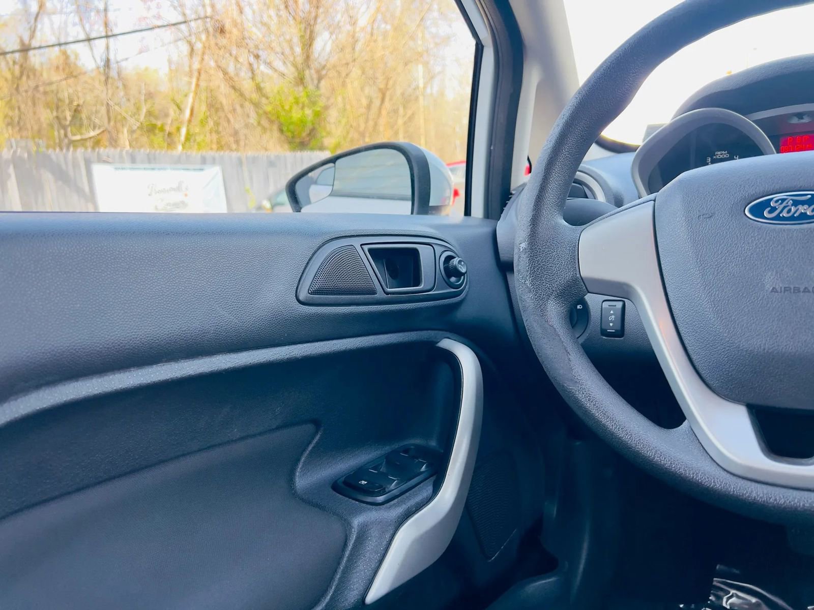 Used 2011 Ford Fiesta SE w/ 202A Rapid Spec Order Code image 20