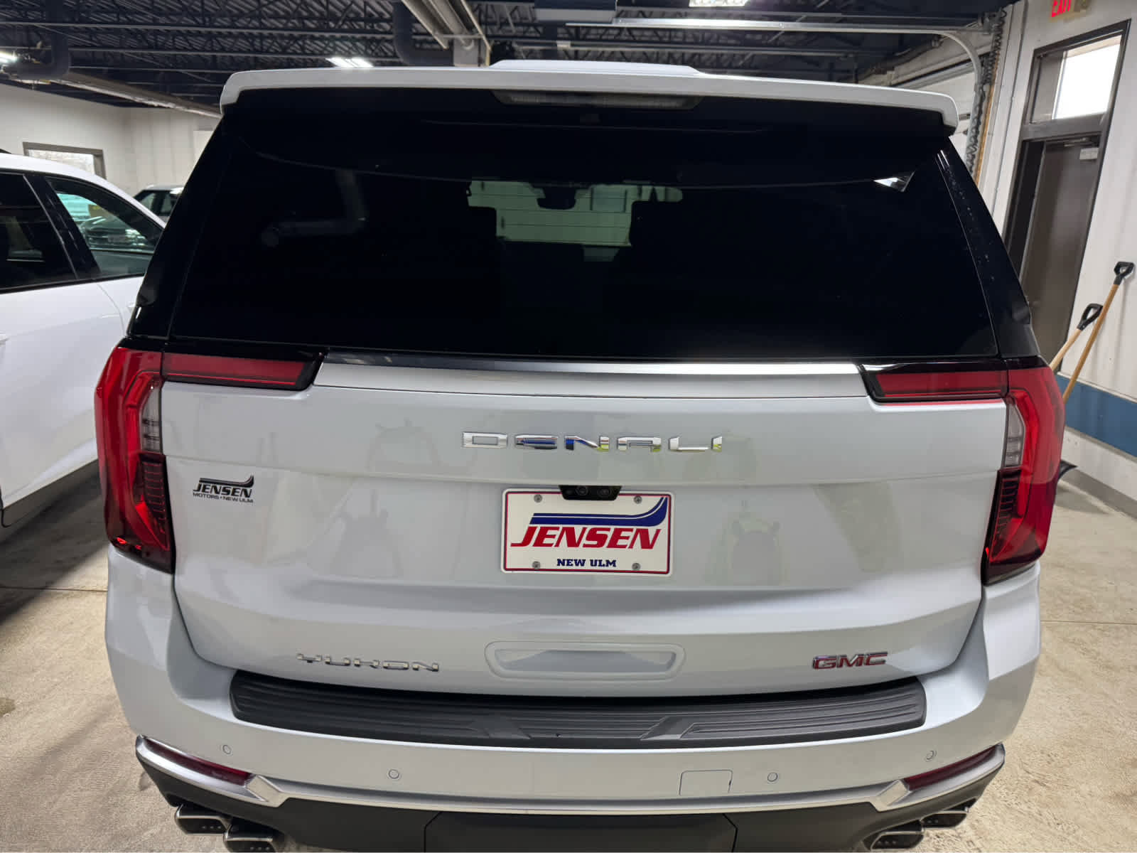 New 2026 GMC Yukon Denali w/ Denali Reserve Package AWD/4WD image 5