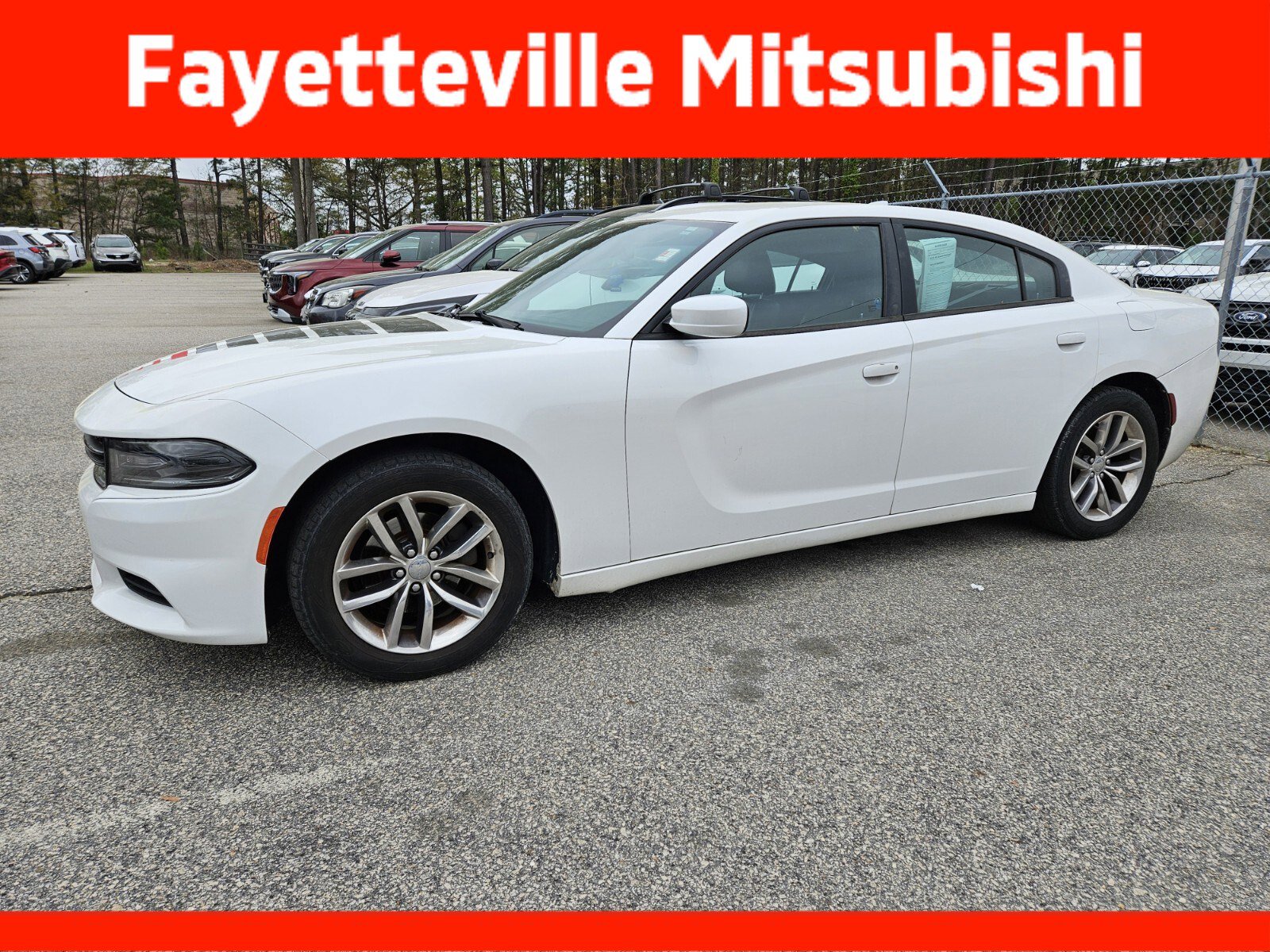 Used 2015 Dodge Charger SXT w/ Plus Group image 7