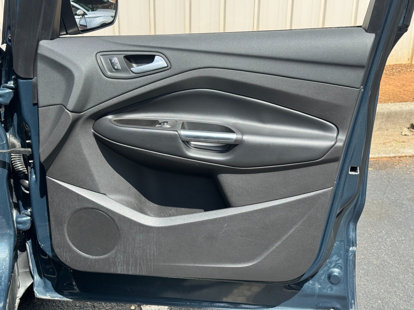 Used 2019 Ford Escape SE FWD image 37