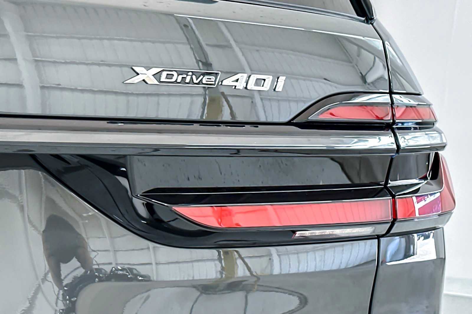 Used 2026 BMW X7 xDrive40i w/ M Sport Package image 26