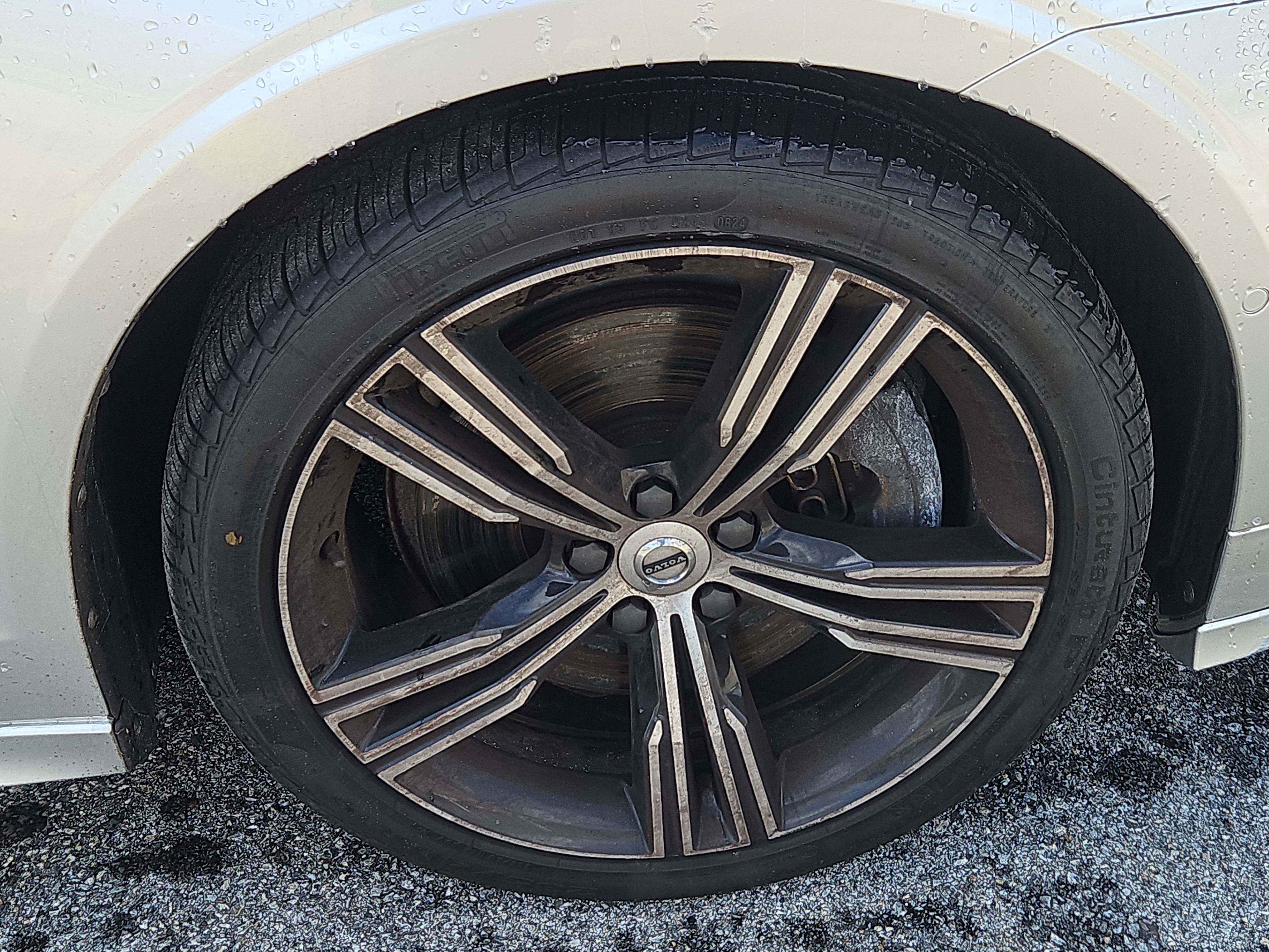 Used 2022 Volvo S60 T8 Inscription image 30