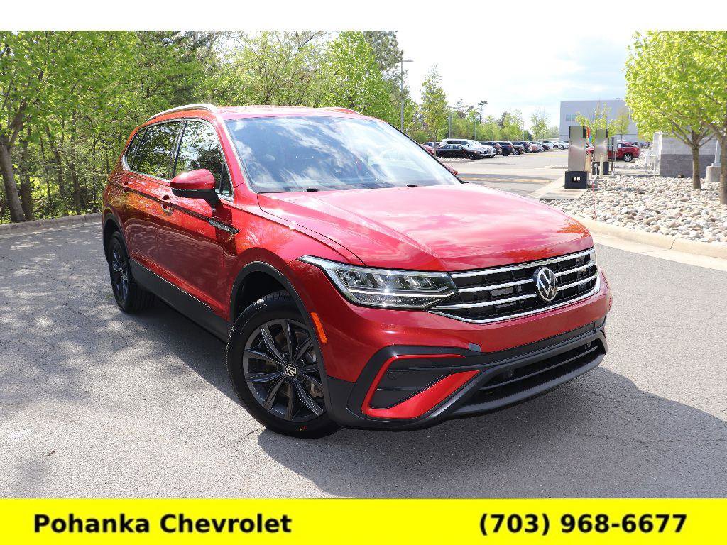 Used 2022 Volkswagen Tiguan SE AWD/4WD image 1
