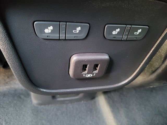 Used 2023 GMC Terrain Denali w/ Black Diamond Edition image 11