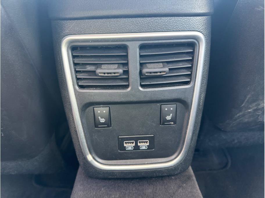 Used 2018 Chrysler 300 Limited image 10