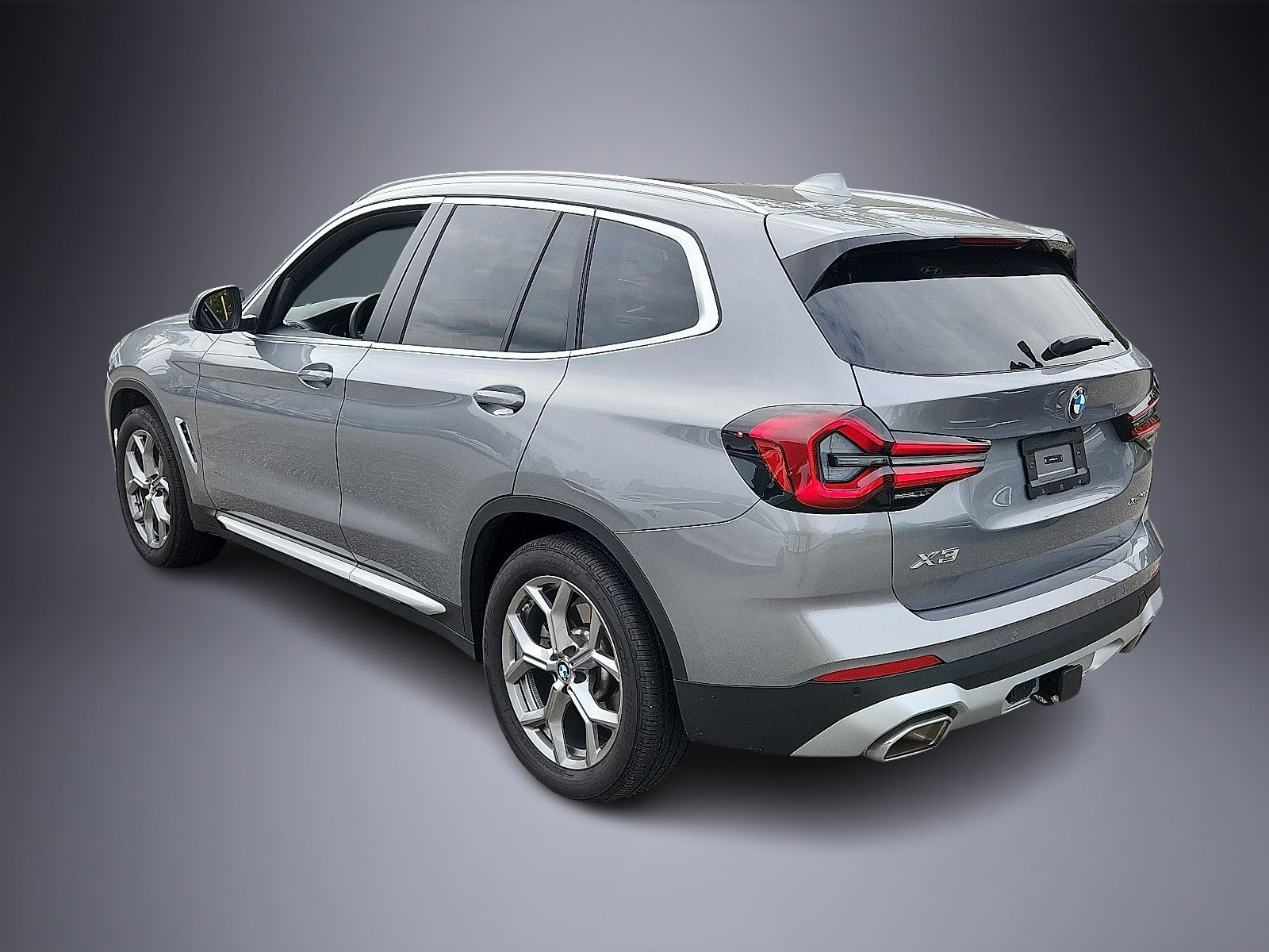 Used 2024 BMW X3 xDrive30i w/ Premium Package image 4