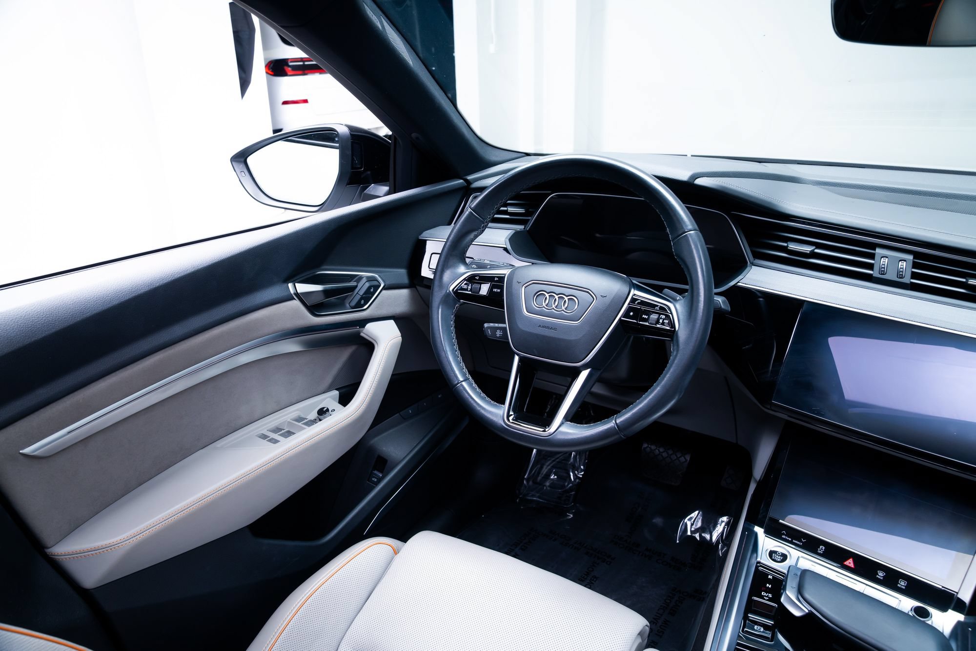 Used 2024 Audi Q8 e-tron Prestige w/ Prestige Package AWD/4WD image 8