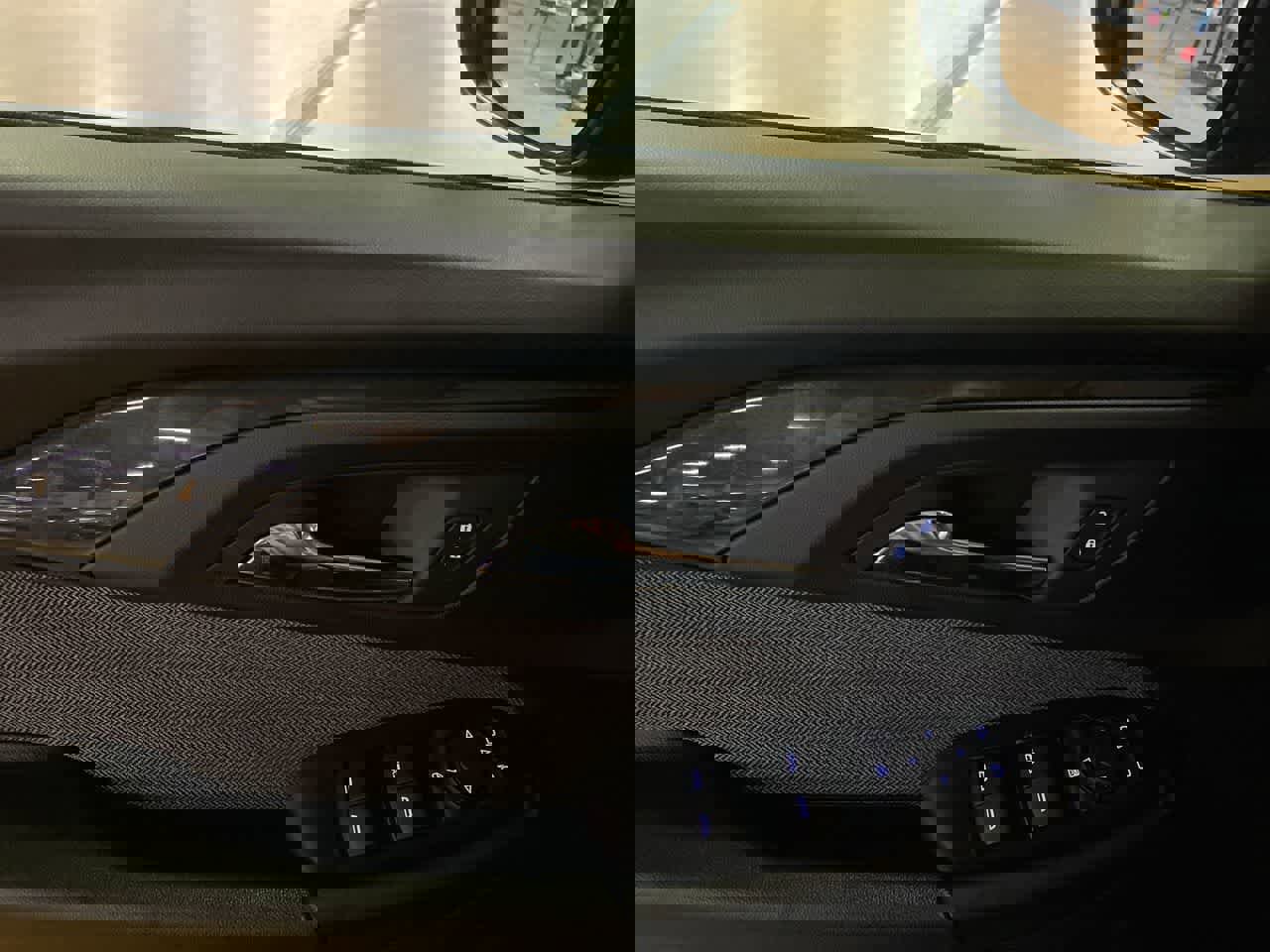 Used 2023 Chevrolet TrailBlazer LT image 13