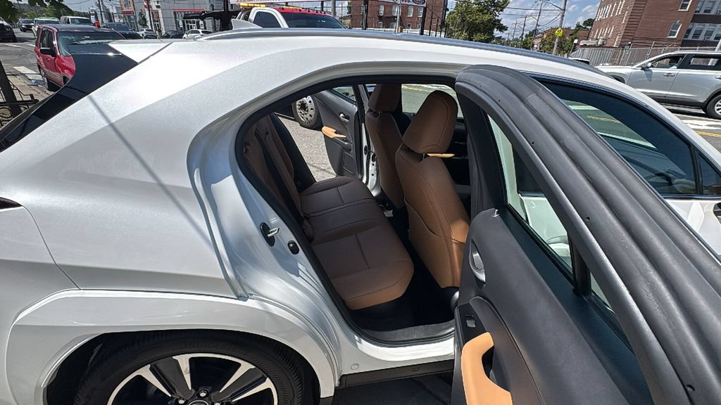 Used 2024 Lexus UX 250h AWD w/ Premium Package image 25