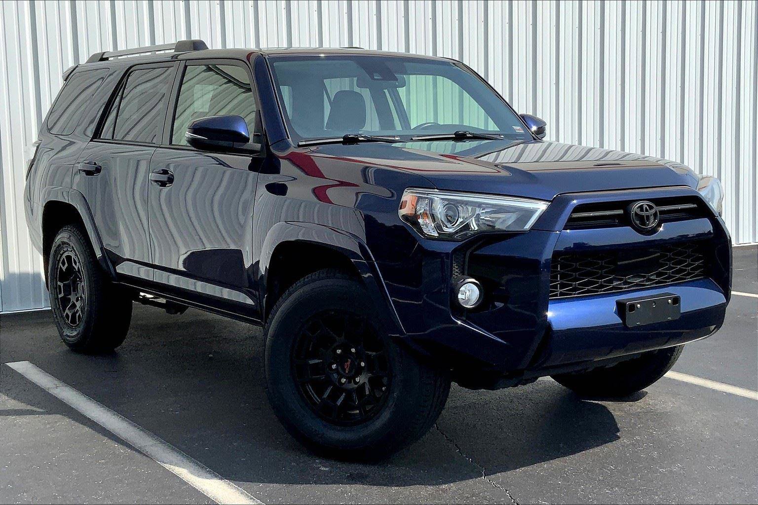 Used 2020 Toyota 4Runner SR5 Premium image 2