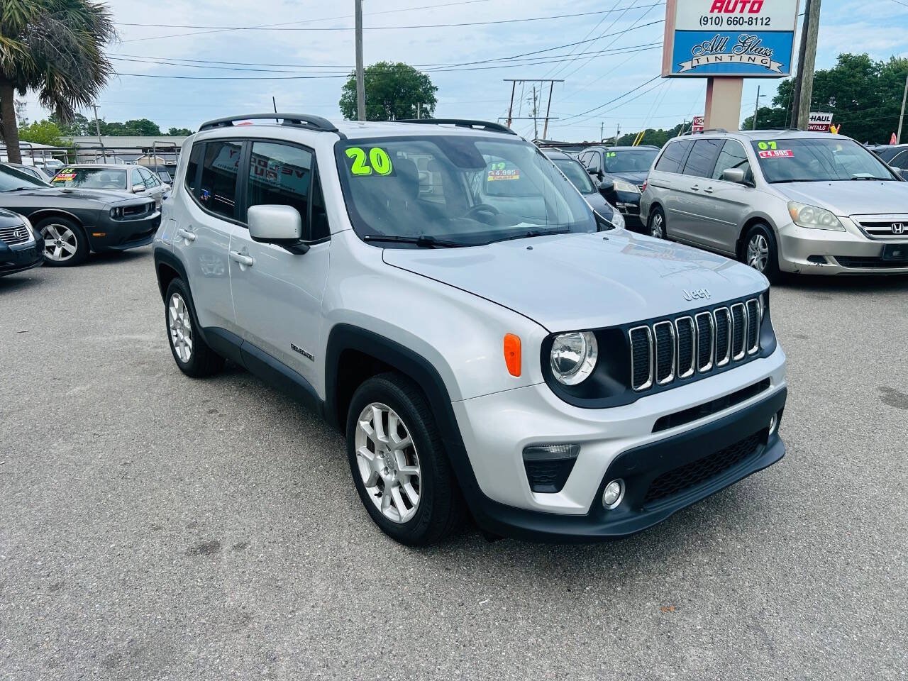 Used 2020 Jeep Renegade Latitude FWD image 3